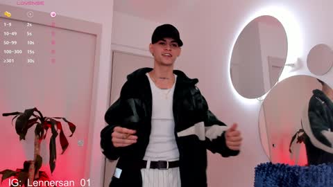 Snapshot of lennercollins_ chatting on January 2025 07:28:01 AM Lenner INDEPENDENT MODEL online show from January 2025 07:28:01 AM