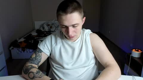 Snapshot of leo__miller chatting on May 2026 01:11:01 AM LEO online show from May 2026 01:11:01 AM