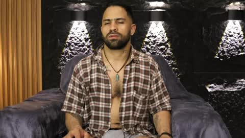 Snapshot of leo_diaz01 chatting on April 2026 06:19:01 AM Leo Diaz online show from April 2026 06:19:01 AM