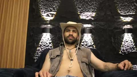 Snapshot of leo_diaz01 chatting on May 2026 11:02:01 PM Leo Diaz online show from May 2026 11:02:01 PM