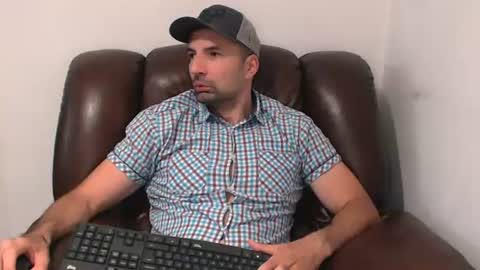 Snapshot of leo_gianni chatting on August 2026 07:12:02 PM Leo Gianni online show from August 2026 07:12:02 PM