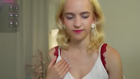  Ashly  online show from October 2025 04:19:01 PM