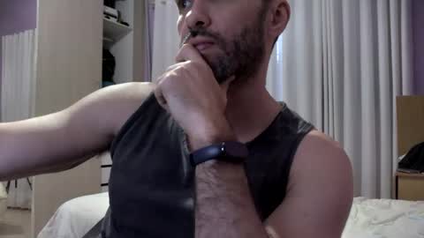 Snapshot of leo_pecs chatting on June 2026 07:15:02 PM LEO PECS online show from June 2026 07:15:02 PM