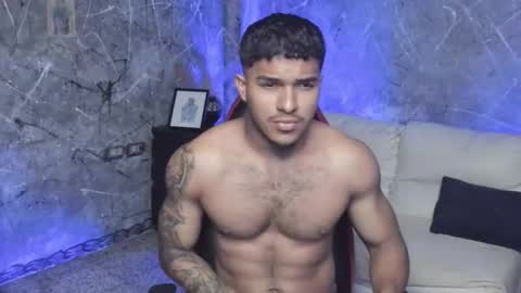 Leo independent model online show from September 2025 01:11:01 AM