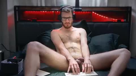 Snapshot of leobiggy227 chatting on December 2024 06:55:02 AM LeoBiggy online show from December 2024 06:55:02 AM