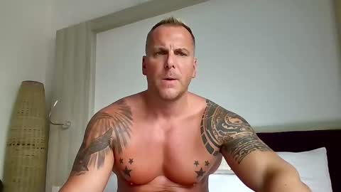 TheBigLeo online show from February 2026 01:01:02 AM