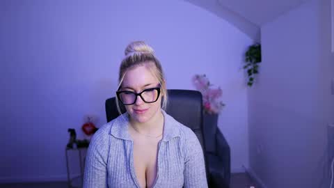 Snapshot of leokitty_ chatting on March 2026 02:10:01 PM leokitty online show from March 2026 02:10:01 PM