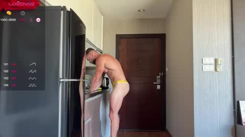 Snapshot of leon_lovefitness chatting on March 2025 04:47:02 AM Leon online show from March 2025 04:47:02 AM