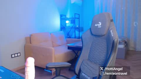 Leon online show from March 2026 01:20:02 AM