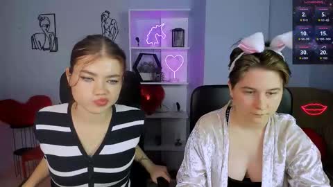 Snapshot of leona_light chatting on November 2025 01:40:01 PM Leona online show from November 2025 01:40:01 PM