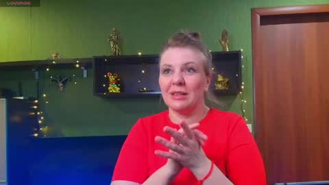 Leona tracie online show from May 2026 10:58:01 PM