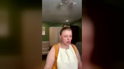 Leona tracie online show from June 2026 09:28:01 PM