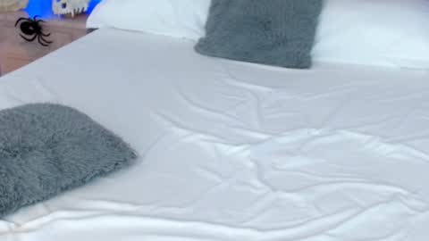 Snapshot of leonacutecam chatting on October 2025 09:27:01 PM LUCY online show from October 2025 09:27:01 PM