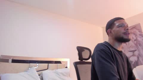 Snapshot of leonardgrant_ chatting on February 2025 08:43:01 AM Leonard online show from February 2025 08:43:01 AM