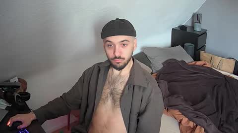 Snapshot of leonardo_grande chatting on March 2026 10:20:01 AM Leonardo online show from March 2026 10:20:01 AM