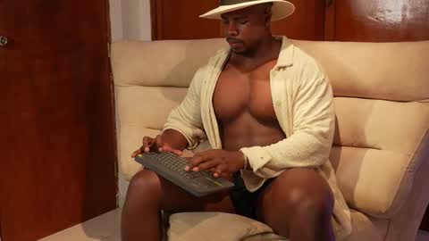 Snapshot of leonardo_jones1 chatting on September 2025 09:54:02 AM Leandro jones online show from September 2025 09:54:02 AM