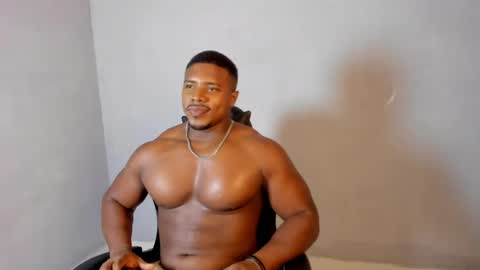 Snapshot of leonardo_jones1 chatting on June 2026 03:10:02 AM Leandro jones online show from June 2026 03:10:02 AM