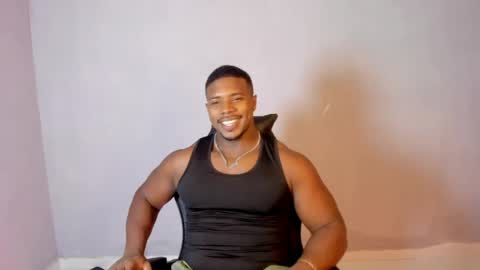 Snapshot of leonardo_jones1 chatting on June 2026 04:13:02 AM Leandro jones online show from June 2026 04:13:02 AM
