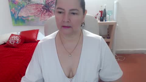 leonela   online show from February 2026 12:59:01 AM