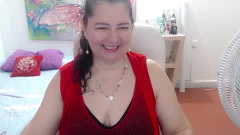 leonela   online show from March 2026 11:21:01 PM