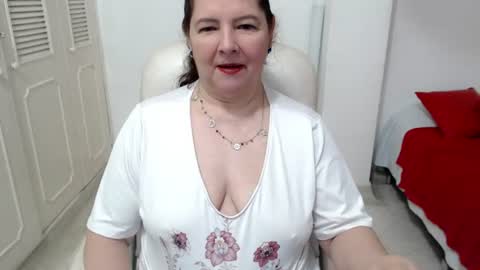 leonela   online show from June 2026 10:41:01 PM