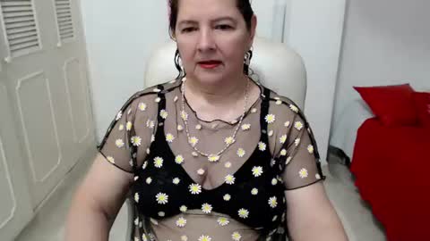 leonela   online show from June 2026 11:47:02 PM