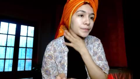 leonela  online show from October 2025 09:44:01 PM