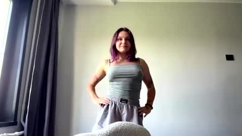 Snapshot of leonidadesantiago chatting on July 2026 06:47:02 AM Reily online show from July 2026 06:47:02 AM