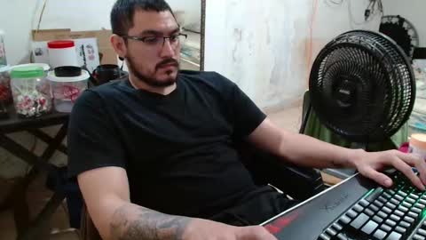 Snapshot of leonino231 chatting on November 2025 04:06:02 PM leonino231 online show from November 2025 04:06:02 PM