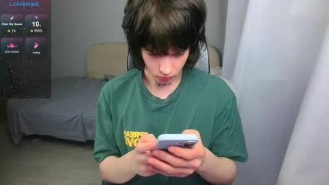 leonkissboy online show from May 2026 04:01:02 PM