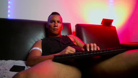 Snapshot of leonnardojaramillo chatting on January 2025 03:07:01 PM Lenardo jaramillo online show from January 2025 03:07:01 PM