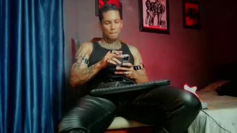 Lenardo jaramillo online show from April 2026 11:33:02 PM