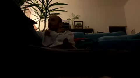 Snapshot of leonvampire chatting on December 2025 03:17:01 PM Leon online show from December 2025 03:17:01 PM