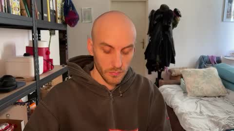 Snapshot of leonvampire chatting on January 2026 09:33:01 AM Leon online show from January 2026 09:33:01 AM