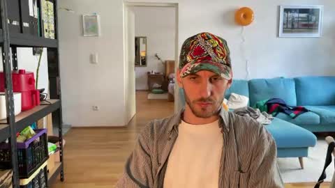 Leon online show from April 2026 01:27:02 PM