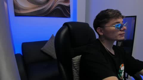 Leo  online show from March 2026 04:07:02 AM