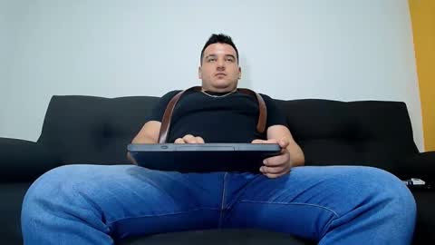 Snapshot of leoreem_ chatting on November 2025 01:06:02 AM leoreem_ online show from November 2025 01:06:02 AM