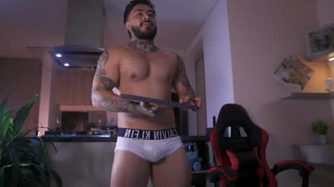 Snapshot of leosalvatore_ chatting on October 2025 03:38:01 AM Leo Salvatore online show from October 2025 03:38:01 AM