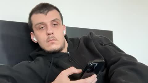 Snapshot of leox015 chatting on April 2026 09:25:02 AM Leoox online show from April 2026 09:25:02 AM