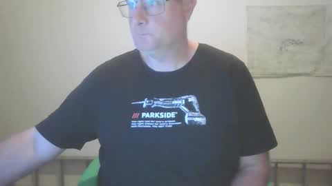 Snapshot of lerase40 chatting on November 2025 06:55:01 AM homquisgode online show from November 2025 06:55:01 AM