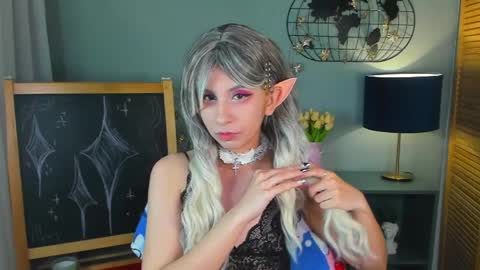 Eveline online show from May 2026 01:44:02 AM