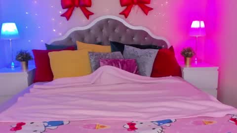 Eveline online show from June 2026 01:32:01 AM