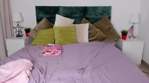 Eveline online show from June 2026 01:22:01 AM