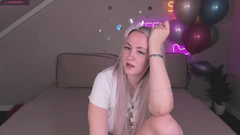 Joyce online show from October 2025 02:15:01 PM