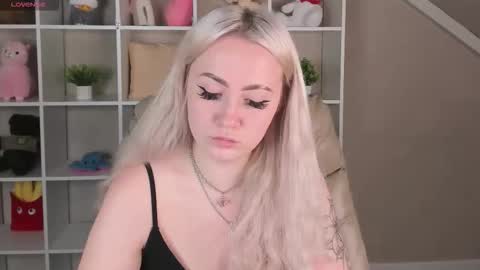 Joyce online show from October 2025 02:41:02 AM