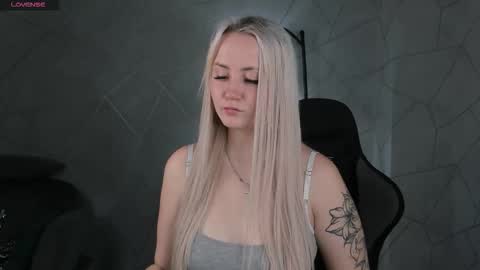 Joyce online show from November 2025 02:22:02 AM