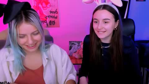 leslie_bird online show from October 2025 05:38:02 AM