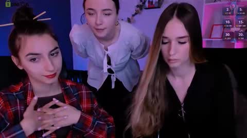 leslie_bird online show from March 2026 09:27:02 AM