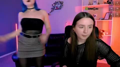 leslie_bird online show from May 2026 09:17:01 AM