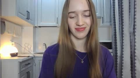  LESLIE   online show from October 2025 07:21:01 PM